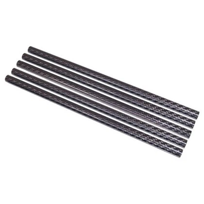 Rundes Rohr mit Straßenmuster aus Kohlefaser